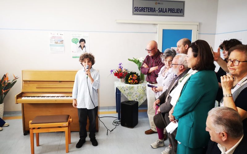 Casarano, inaugurato il pianoforte nel day hospital di oncologia