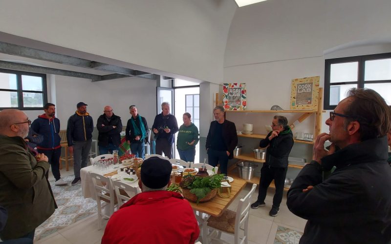 Open day al laboratorio di comunità di Tricase, un viaggio tra i sapori autentici della terra e del mare