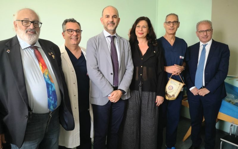 Ospedale Perrino: il Rotary Club Brindisi Appia Antica dona monitor al reparto di Geriatria